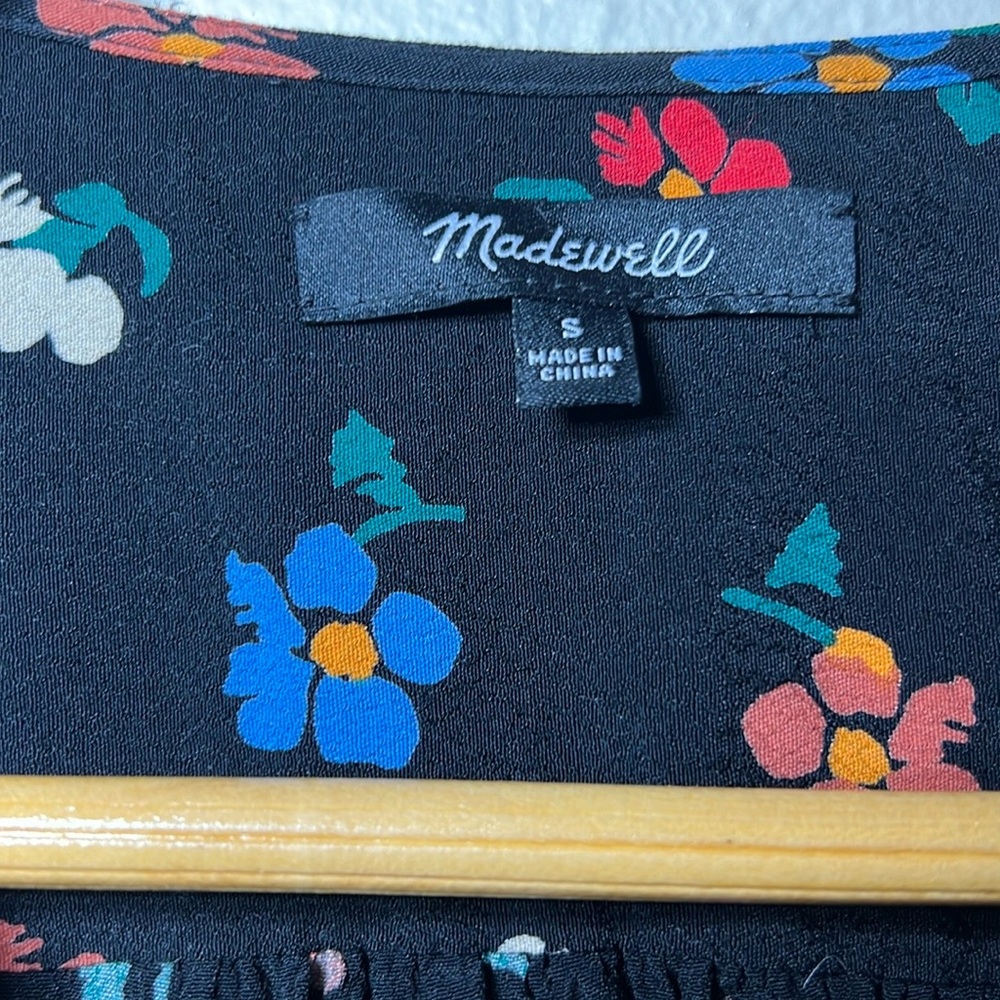 Madewell Wrap Top in Pressed Flowers Size S - Picture 9 of 9